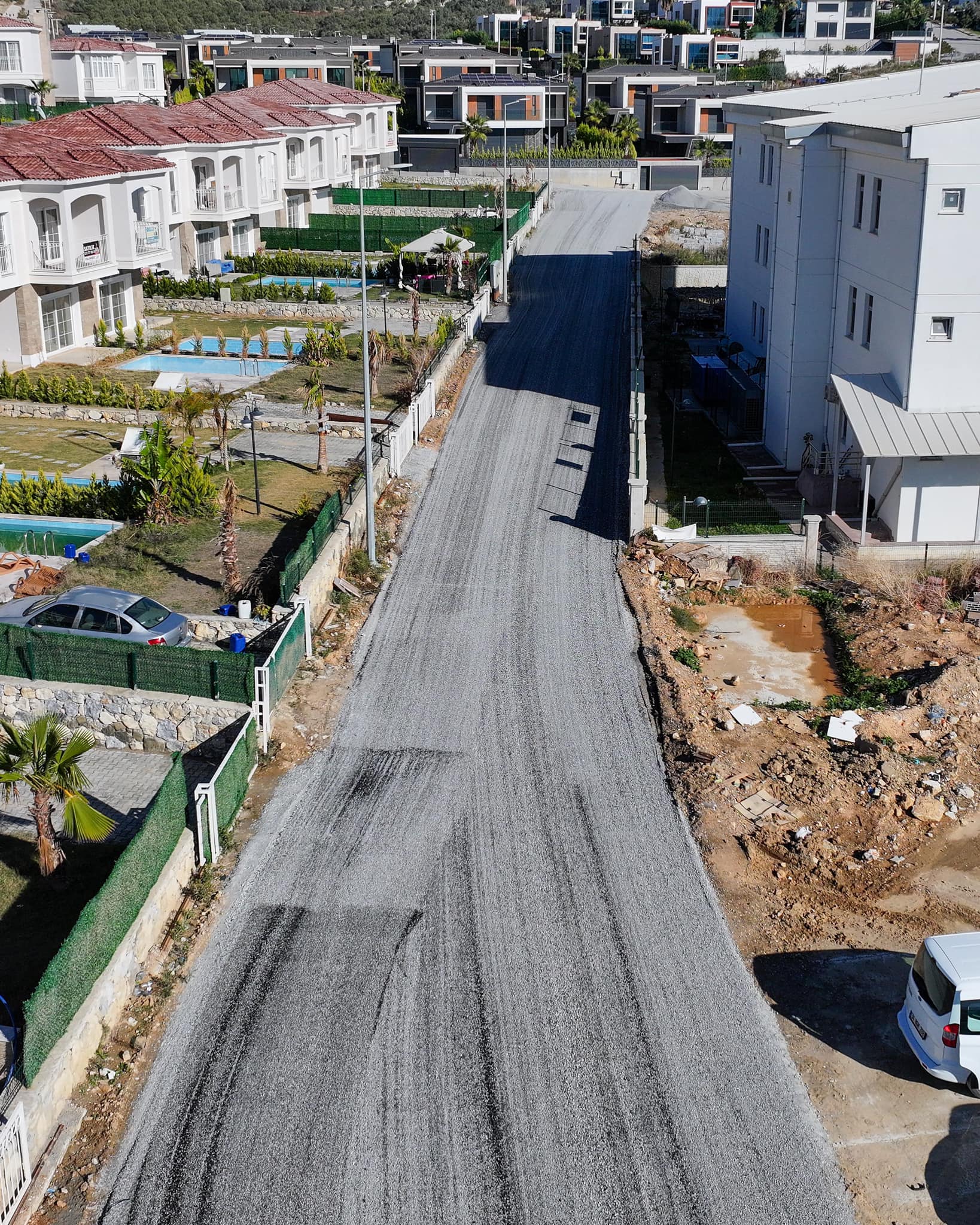 Kuşadası Belediyesi Çalışıyor, Kentin Üstyapısı Yenileniyor (2)