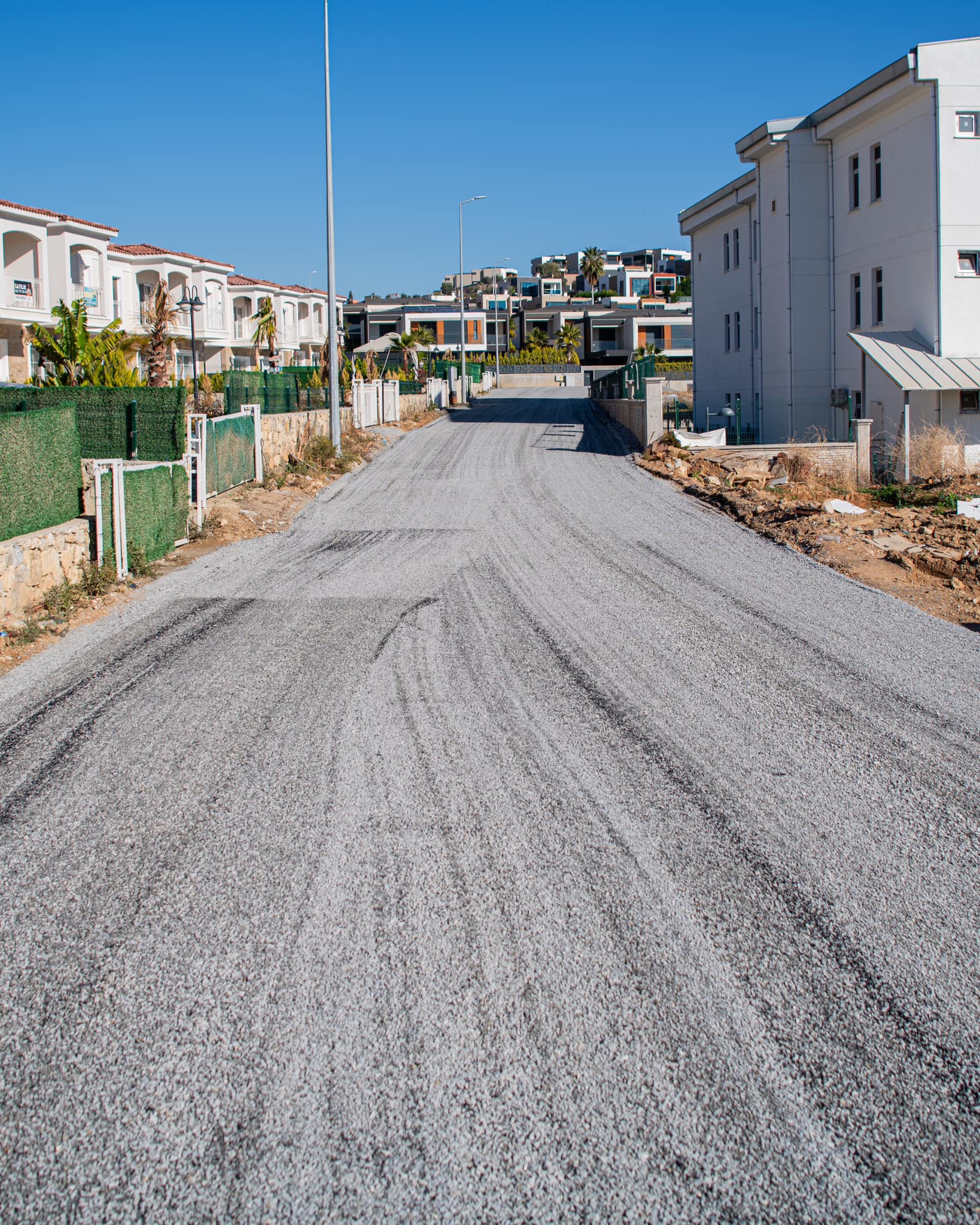 Kuşadası Belediyesi Çalışıyor, Kentin Üstyapısı Yenileniyor (4)