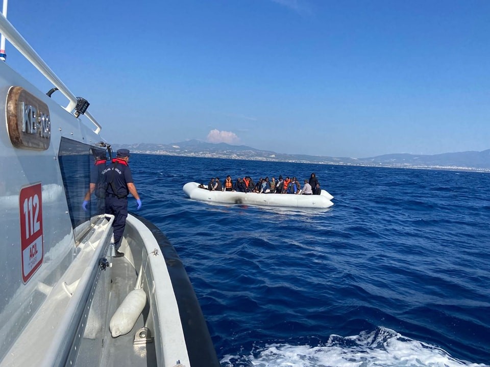 Kuşadası'nda 10 Ayda 2 Bin 590 Düzensiz Göçmen Yakalandı (3)