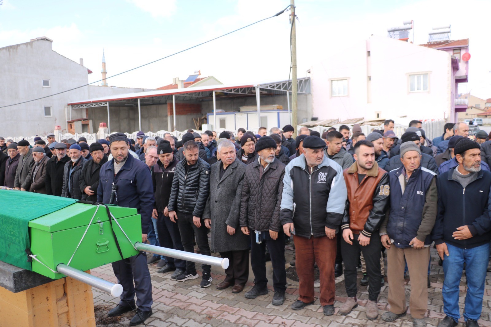 23 Yaşındaki Öğretmen Hayatını Kaybetti (3)