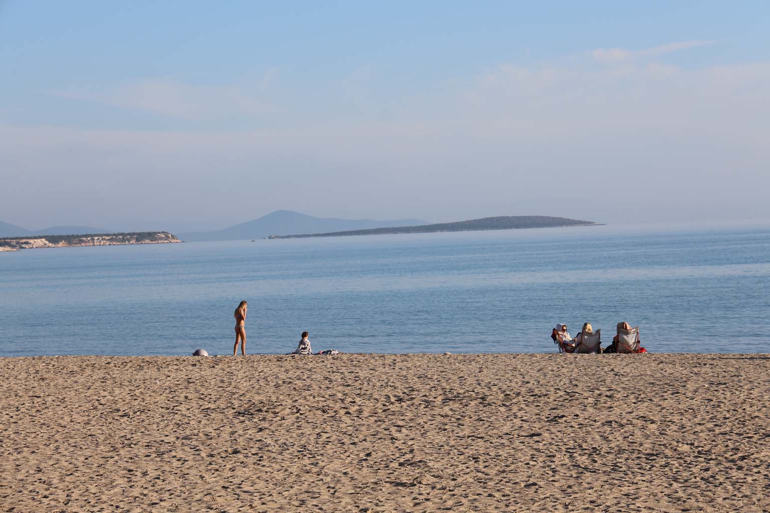 Aydın Didim’de Vatandaşlar Kış Günü Yazı Yaşıyor (4)