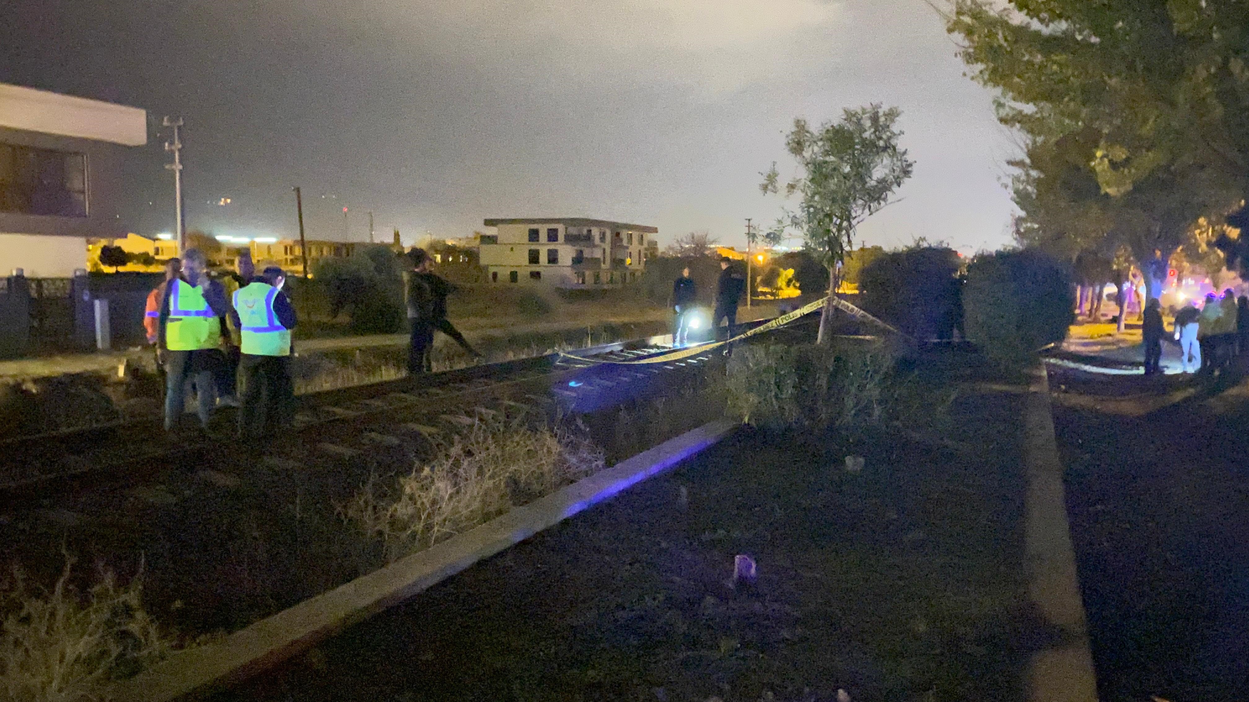 Aydın’da 24 Yaşındaki Genç Trenin Önüne Atladı (3)