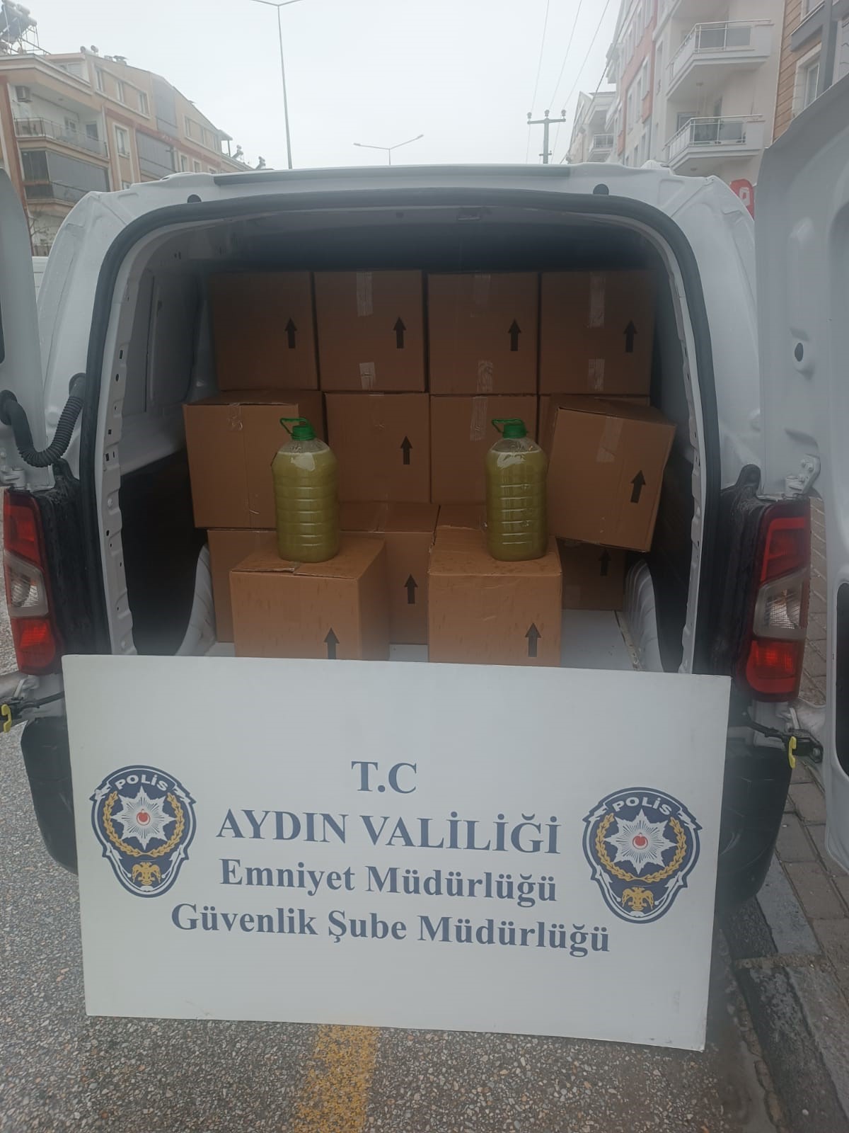 Aydın’da 850 Litre Sahte Zeytinyağı Ele Geçirildi (6)