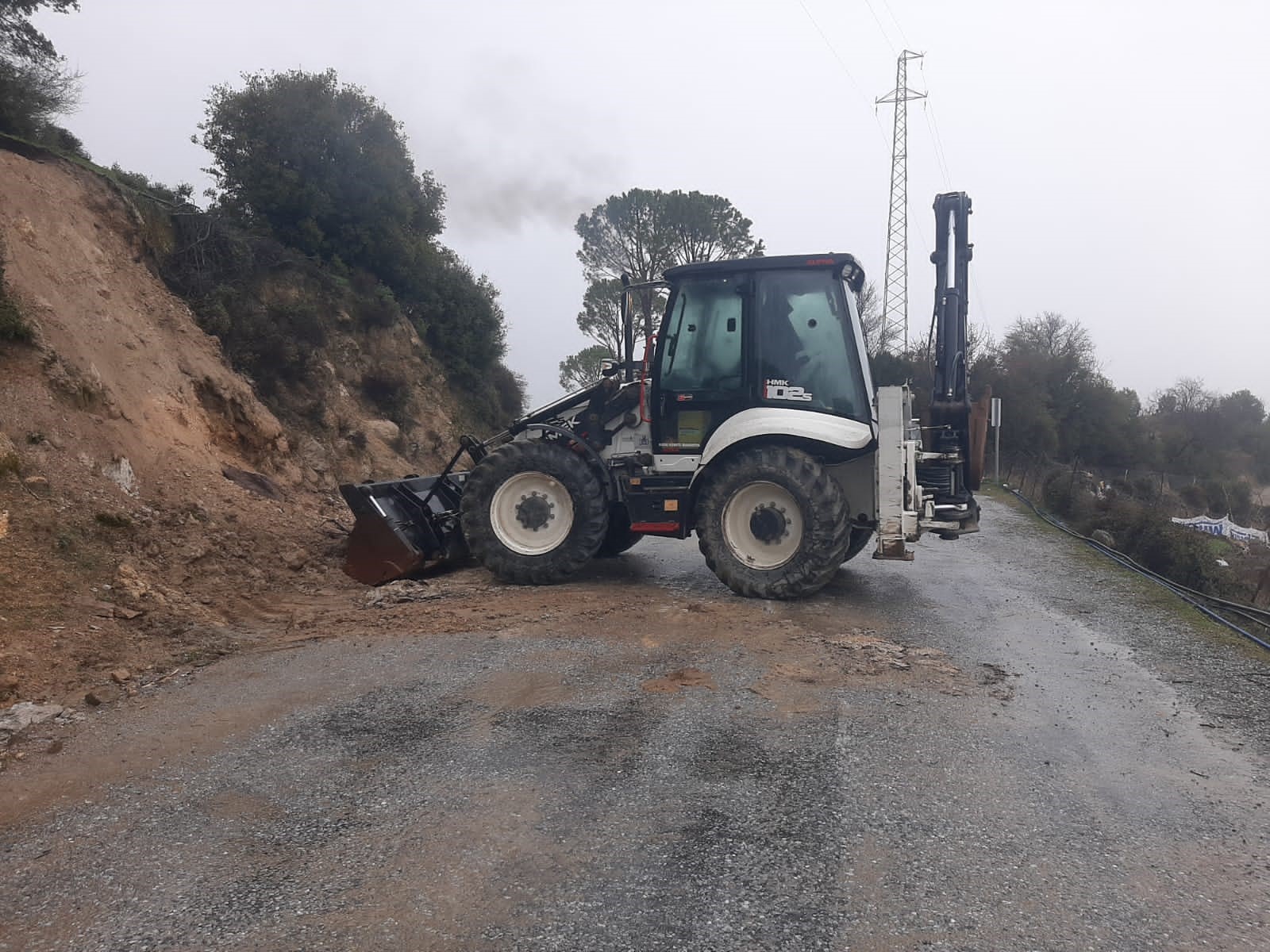 Aydın’da Dev Kayalar Yola Düştü (4)