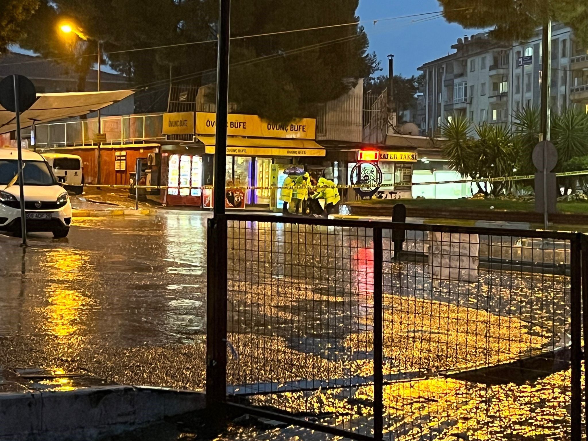 Aydın'da Şüpheli Paketi Bırakan Şahsın Kimliği Belirlendi (8)