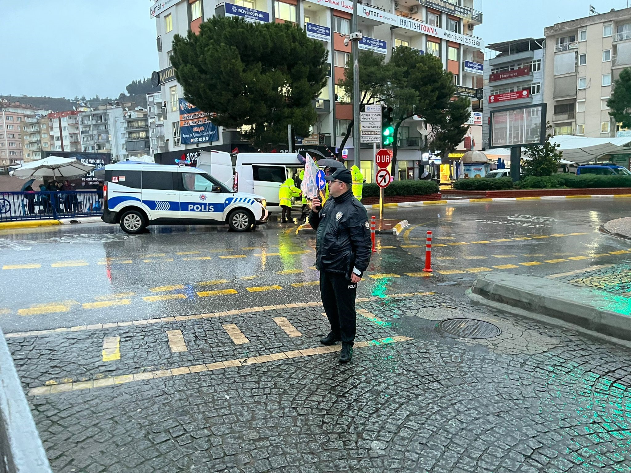 Aydın'da Şüpheli Paketi Bırakan Şahsın Kimliği Belirlendi (9)