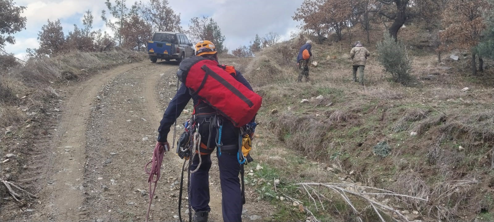 Aydın’da Uçurumda Kalan Köpeği Afad Kurtardı (5)