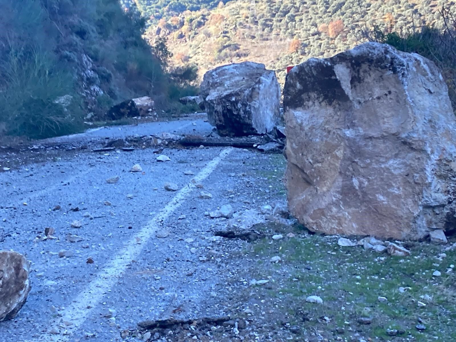 Aydın’da Yol Kapandı, Çalışmalar Devam Ediyor (4)