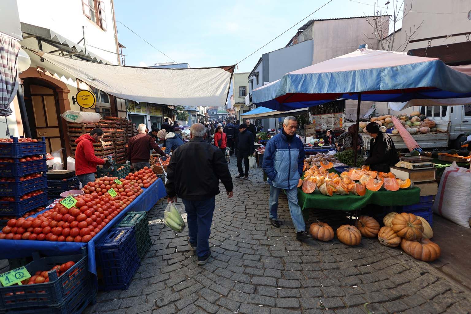 Burada Tüm Sokaklar Pazar (8)