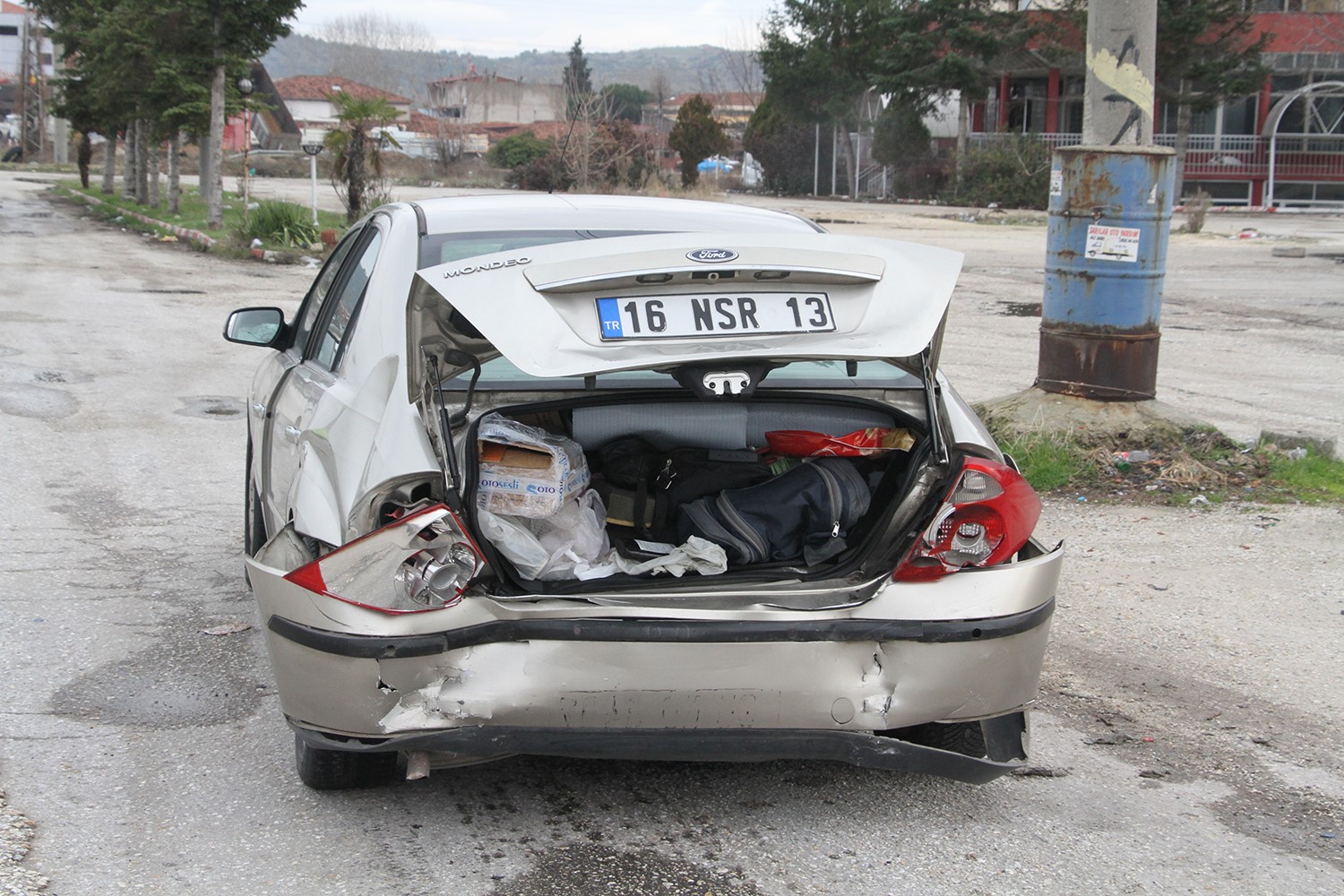 Karayolunda Seyir Halinde Çarpıştılar (4)