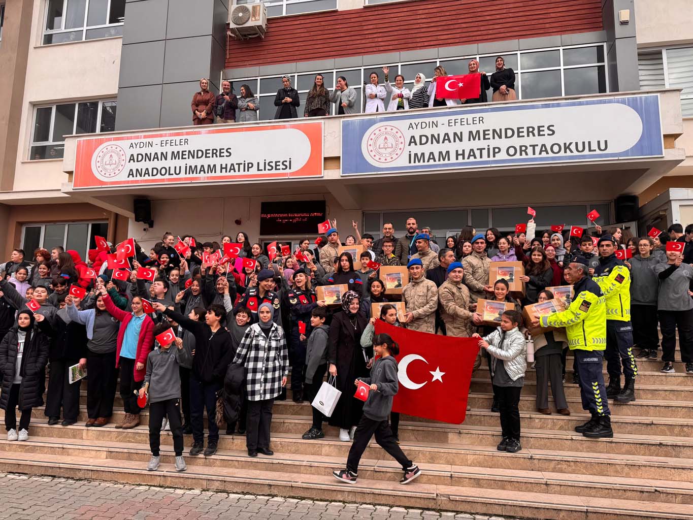 Aydın Efeler’de Atkılar Mehmetçikler Için Örüldü (3)