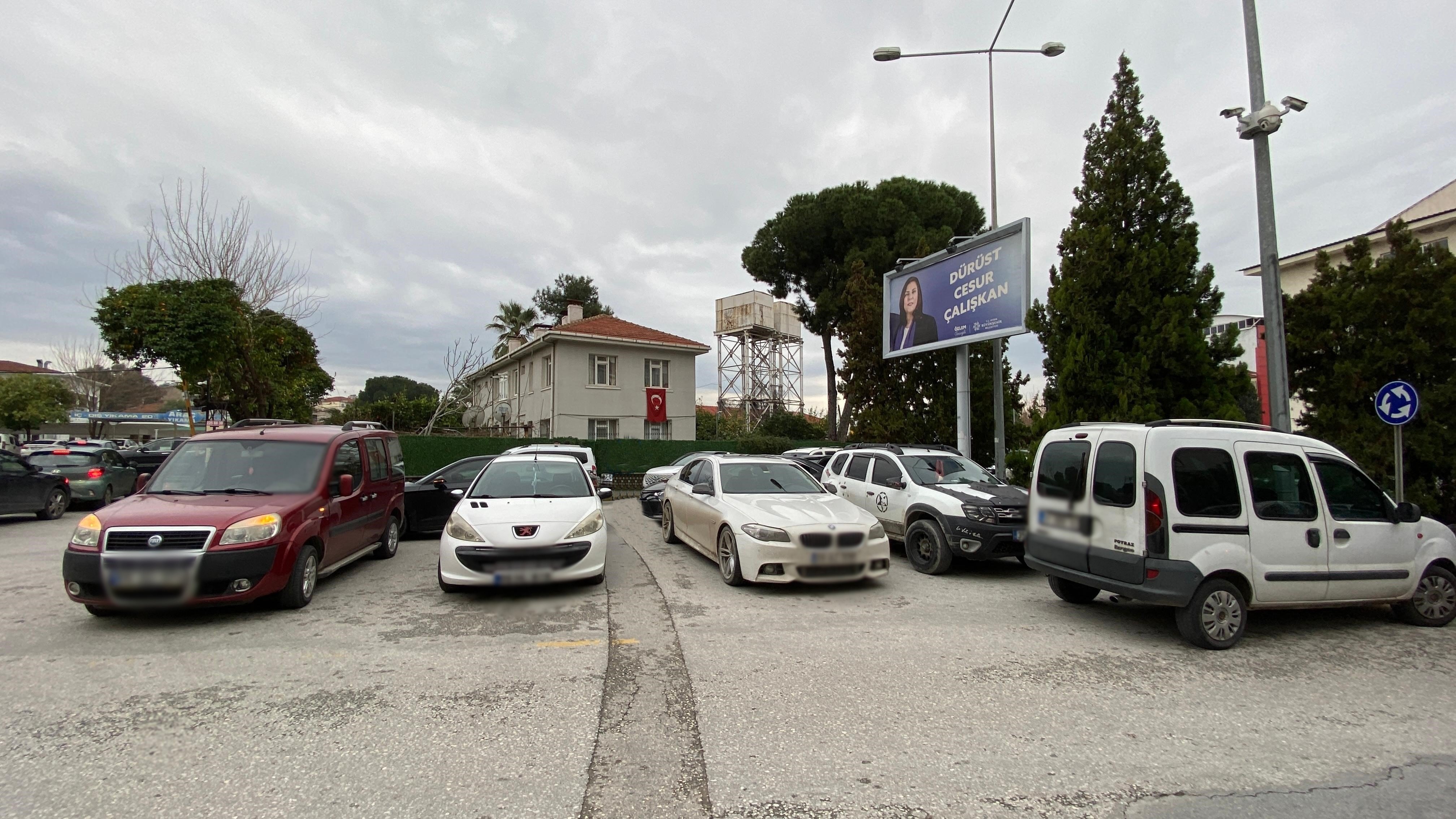 Aydın Efeler’de Kural Tanımaz Sürücüler Kazalara Davetiye Çıkartıyor (3)