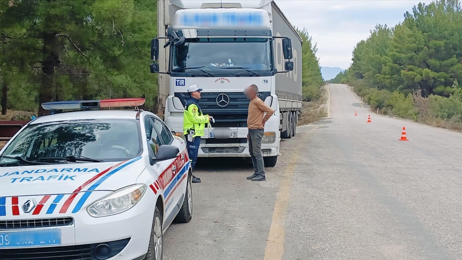 Aydın Karacasu’da Ağır Tonajlı Araçlara Denetim (2)