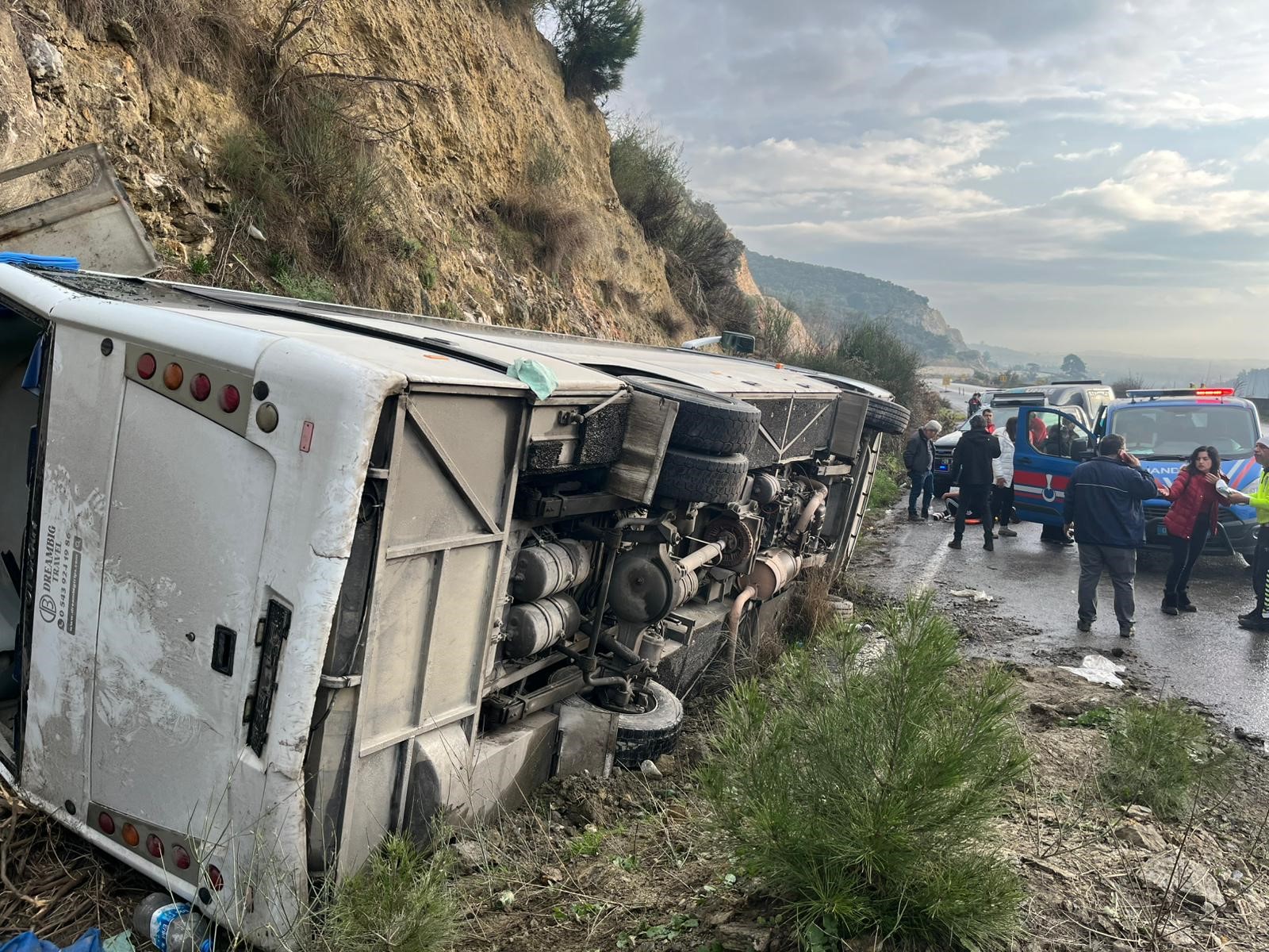 Aydın’da Festivale Giden Minibüs Devrildi.