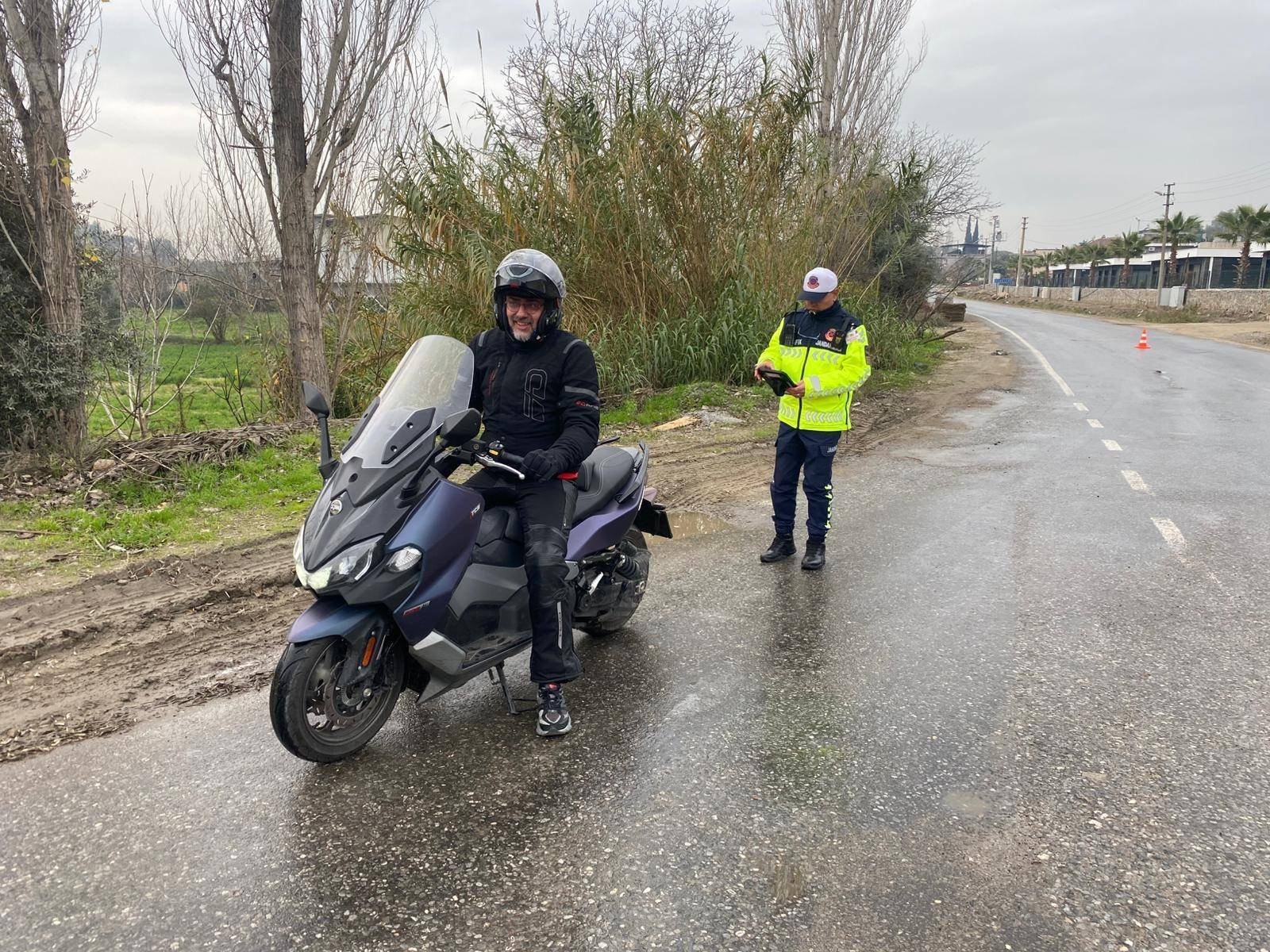 Aydın’da Motosiklet Sürücüleri Uyarıldı (2)