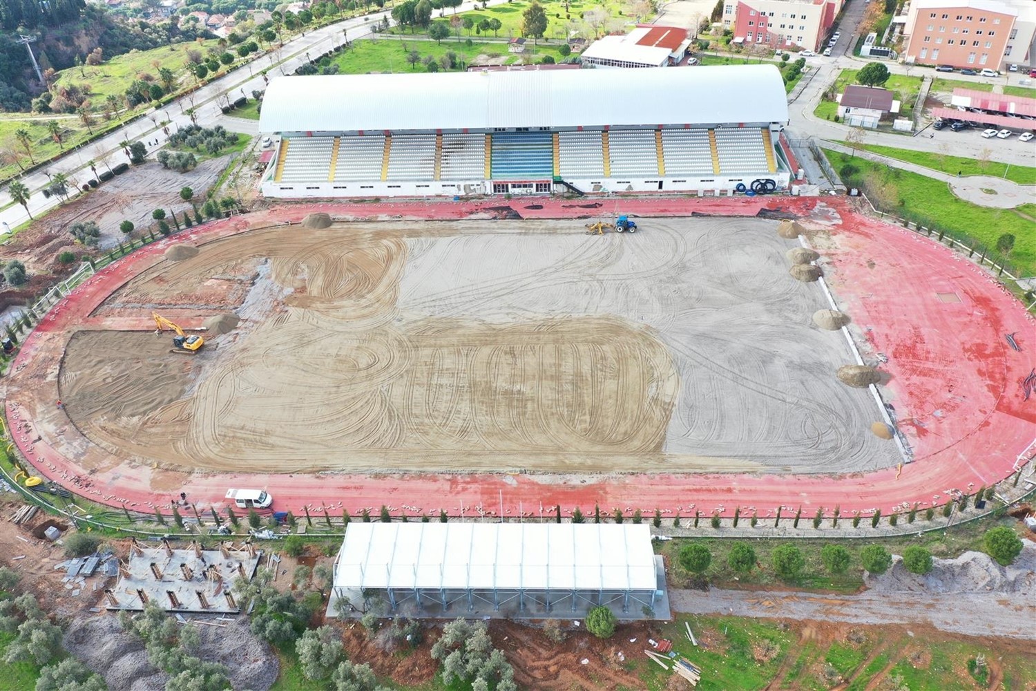 Aydın’daki Stadyumda Yenileme Çalışmaları Devam Ediyor