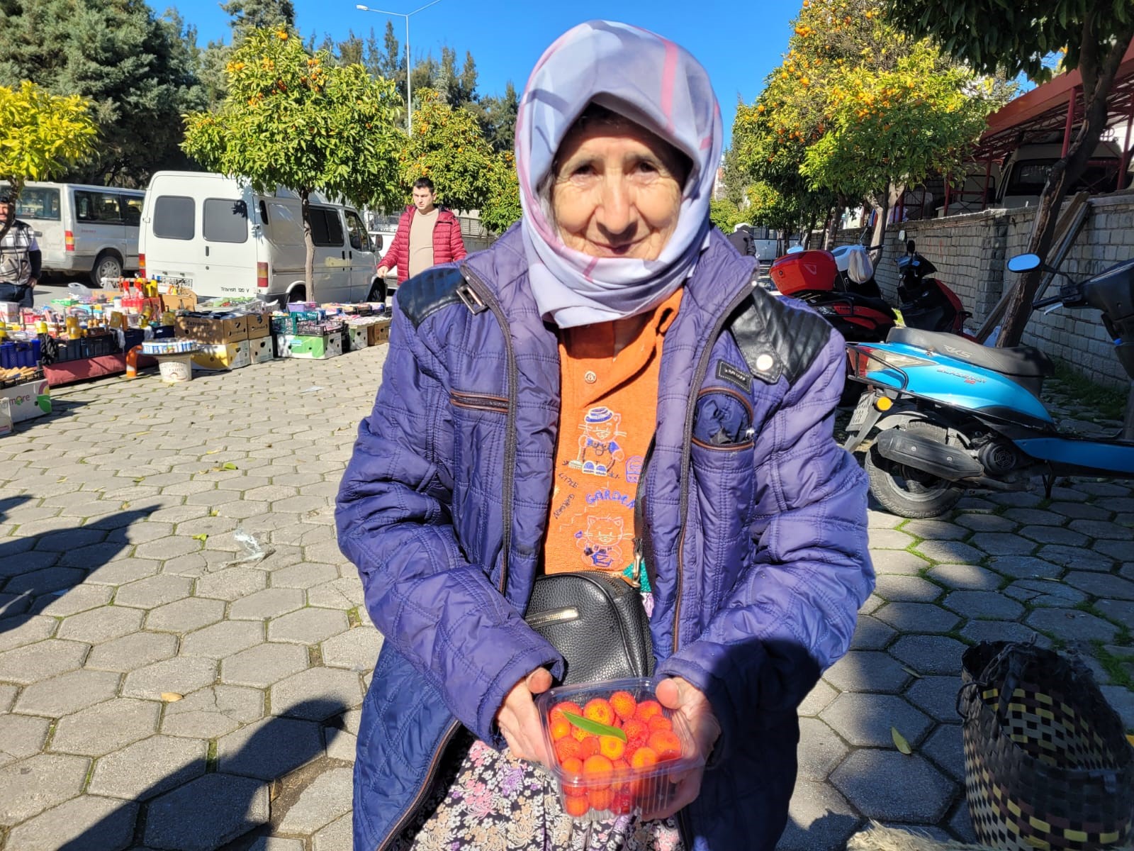 Aydınlı Semiha Teyze 67 Yaşında Çalışmaya Devam Ediyor, Ürünleri Tamamen Organik