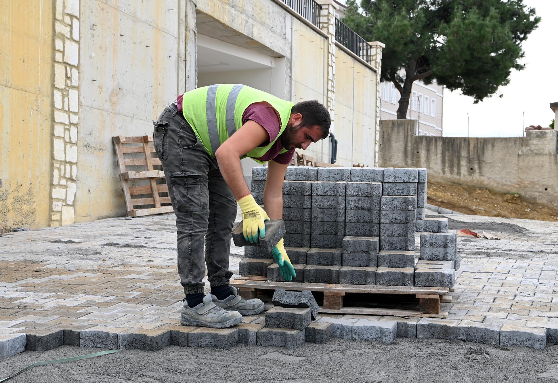 Bayraklidede Mahallesi Kilitpaerke (1)