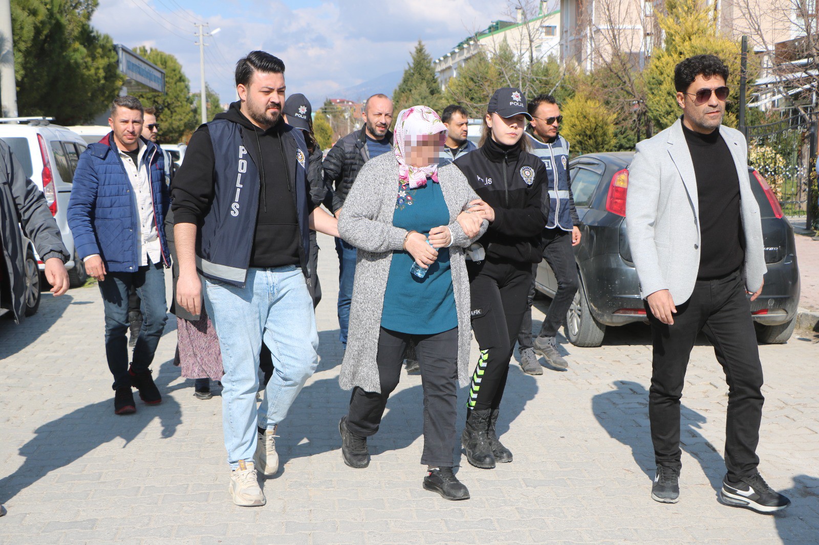 Katil Komşu Kadınlar Çıktı.