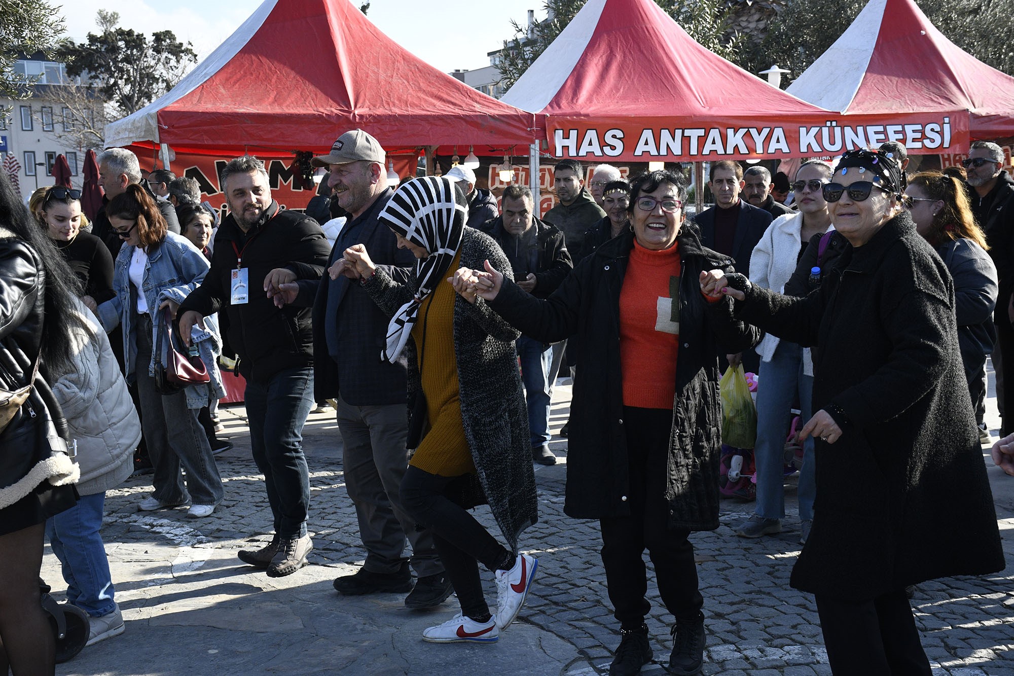 Kuşadası'nda Karadeniz Rüzgarı Esmeye Başladı (2)