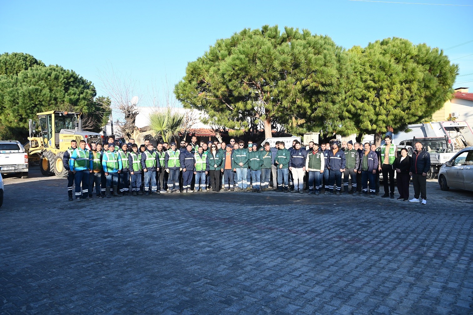 Kuşadası'nda Tüm Mahallelere Eşit Ve Kaliteli Hizmet Gidiyor