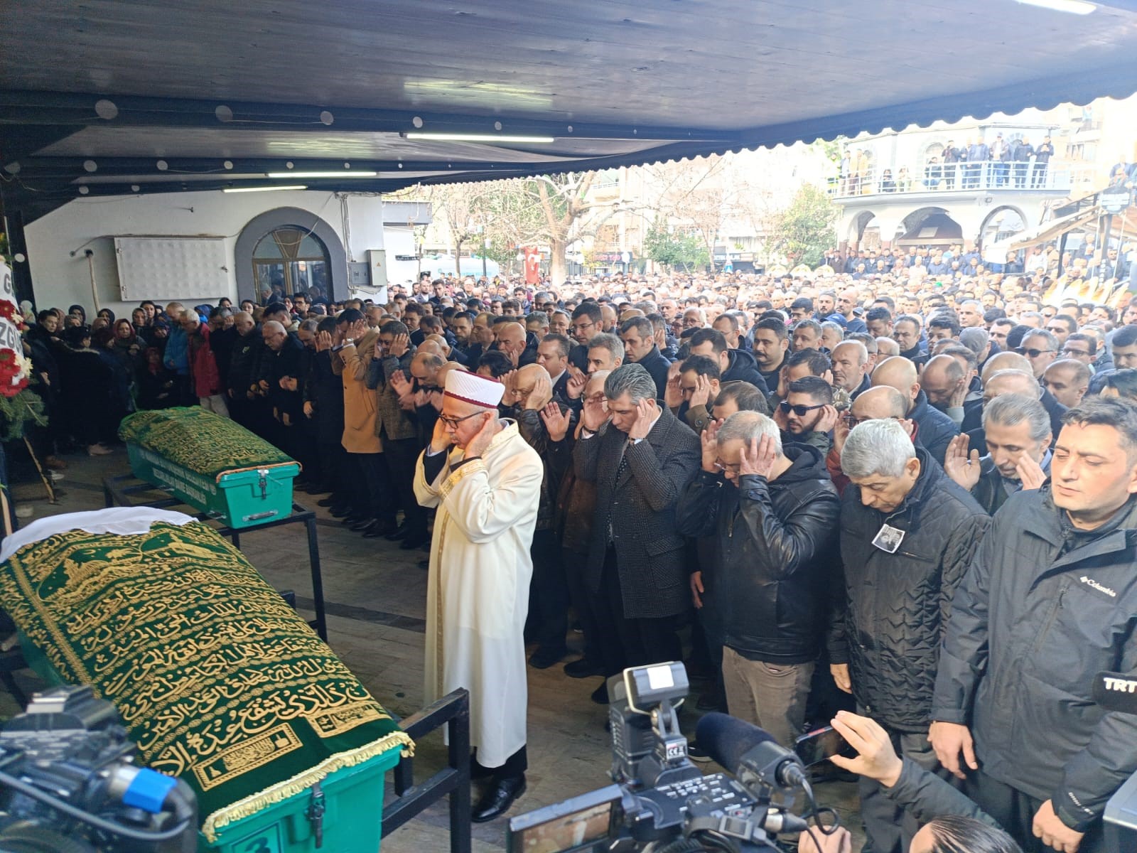 Otel Faciasında Hayatını Kaybeden Anne Ve Kızına Acı Veda (3)