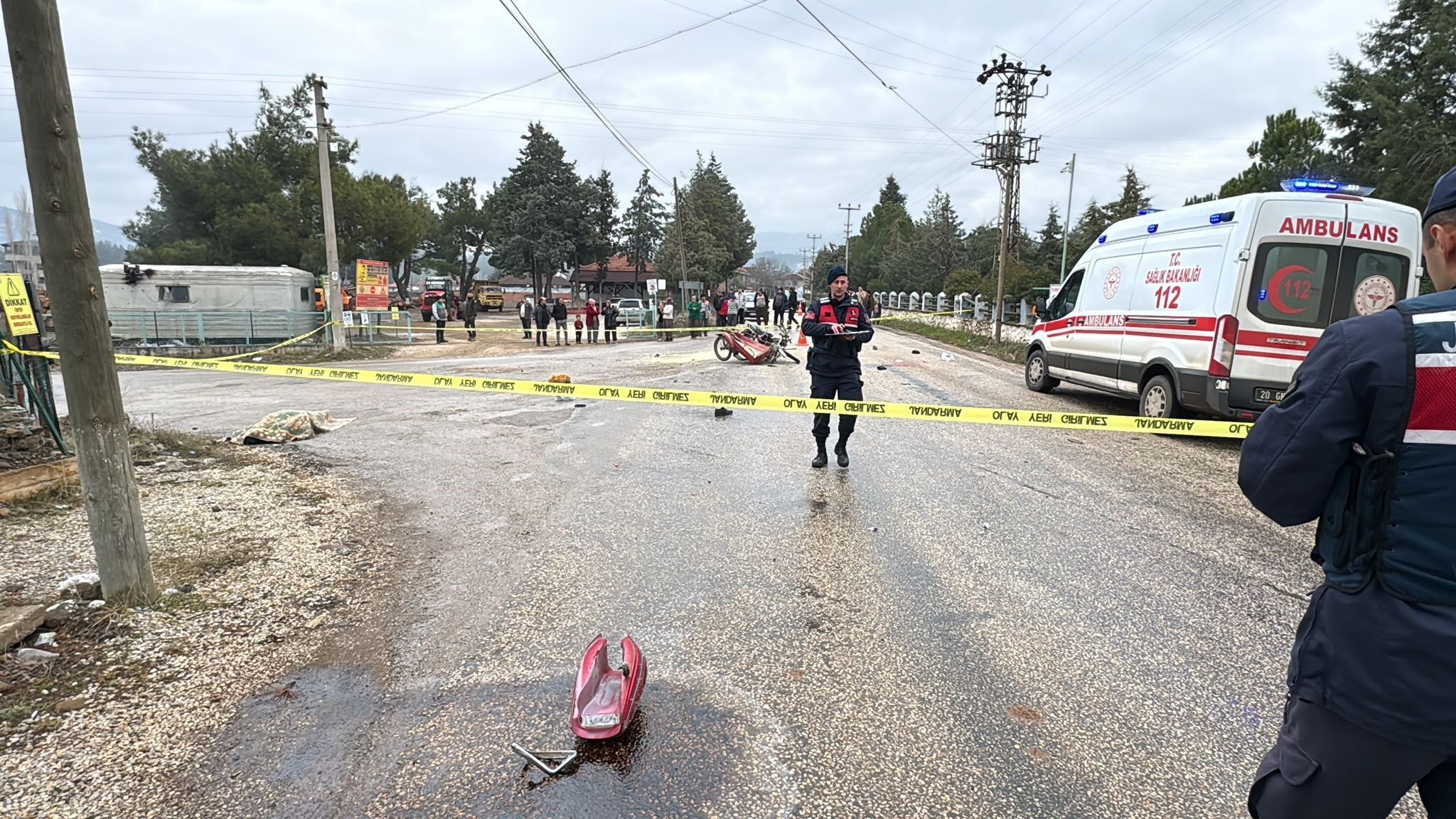 Süt Toplama Kamyonetine Çarpışan Karı Koca Hayatını Kaybetti (4)