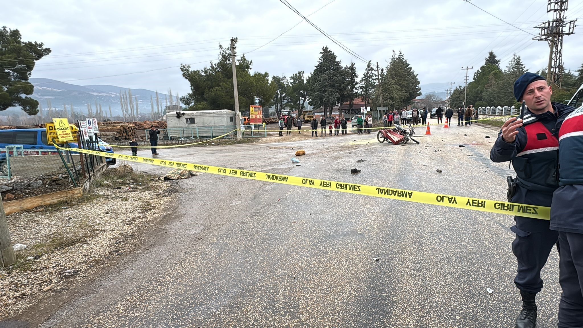 Süt Toplama Kamyonetine Çarpışan Karı Koca Hayatını Kaybetti (5)