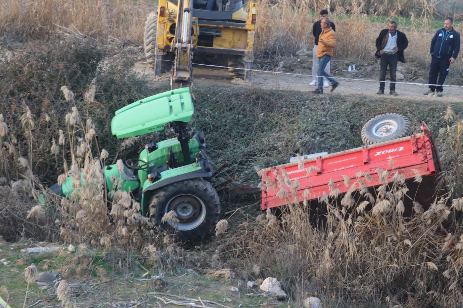 Traktör Kazasında Dede Öldü, Torun Kurtuldu (7)