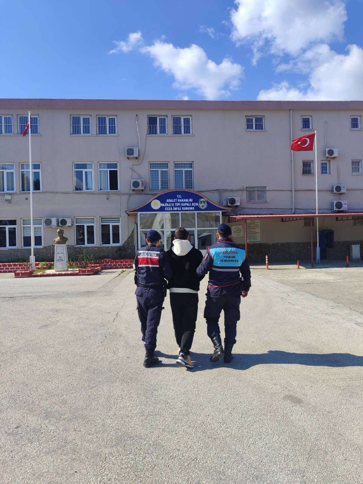 Aydın Nazilli’de Iki Kişi Yakalandı (2)