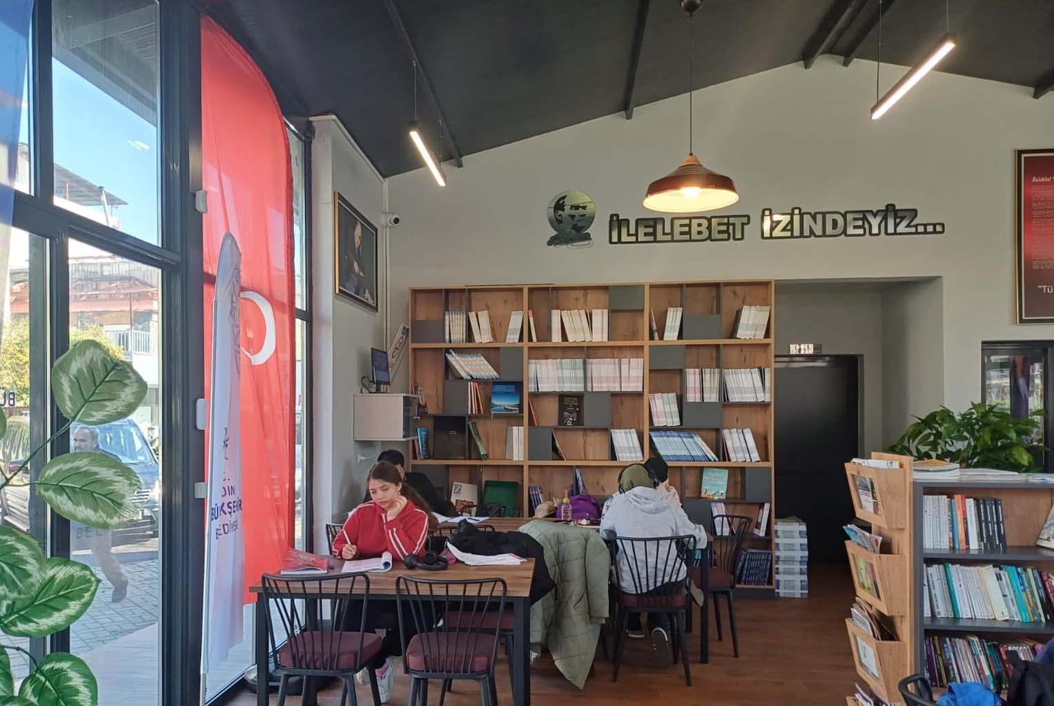 Aydınlı Gençlerden Bu Salonlara Yoğun Ilgi.. Ne Isterlerse Var! (4)-1