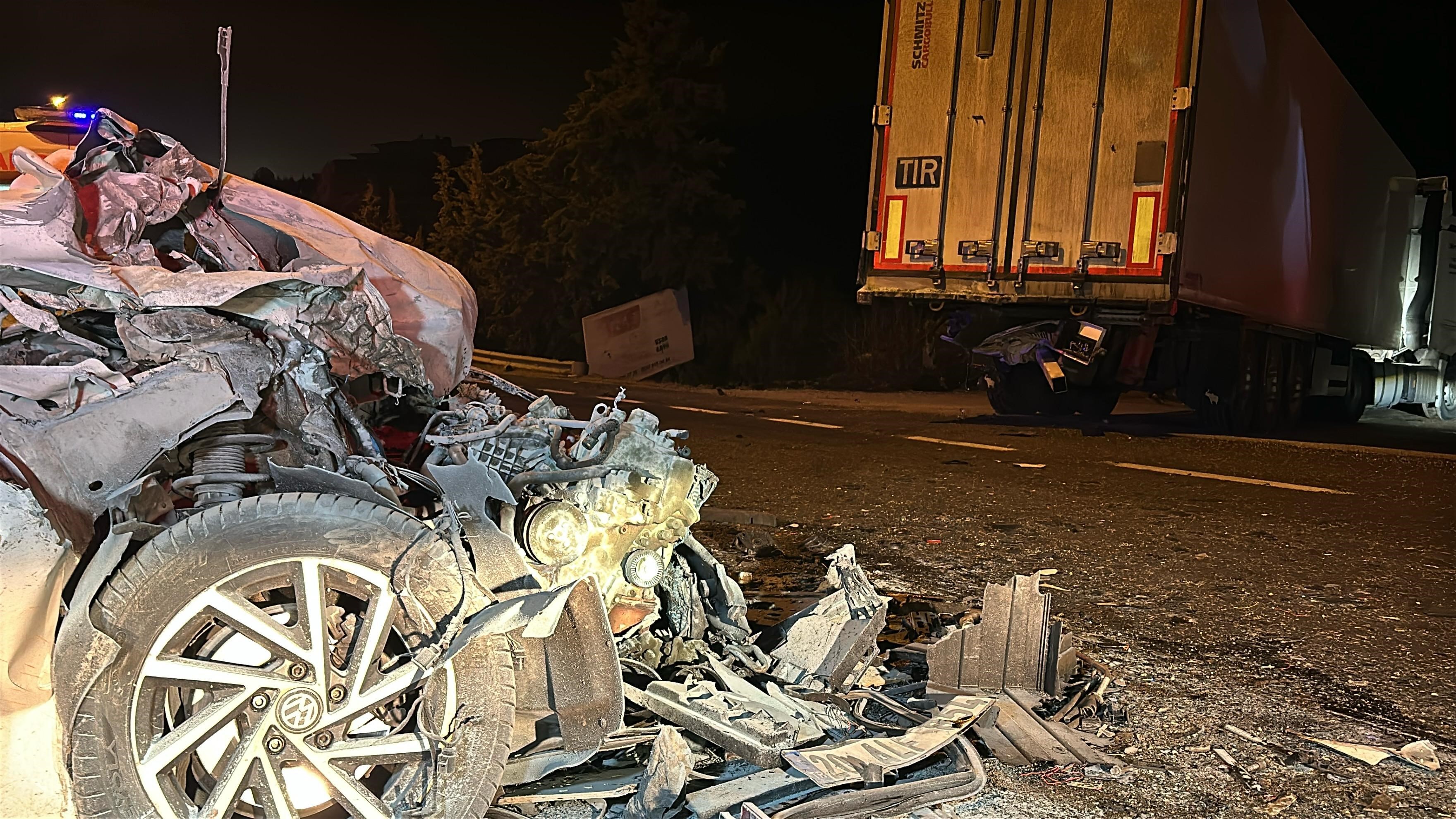 Otomobil Sürücüsü Kazada Yaşamını Yitirdi (7)