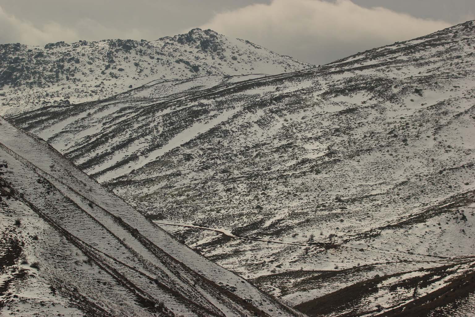Soğuktan Şelale Dondu