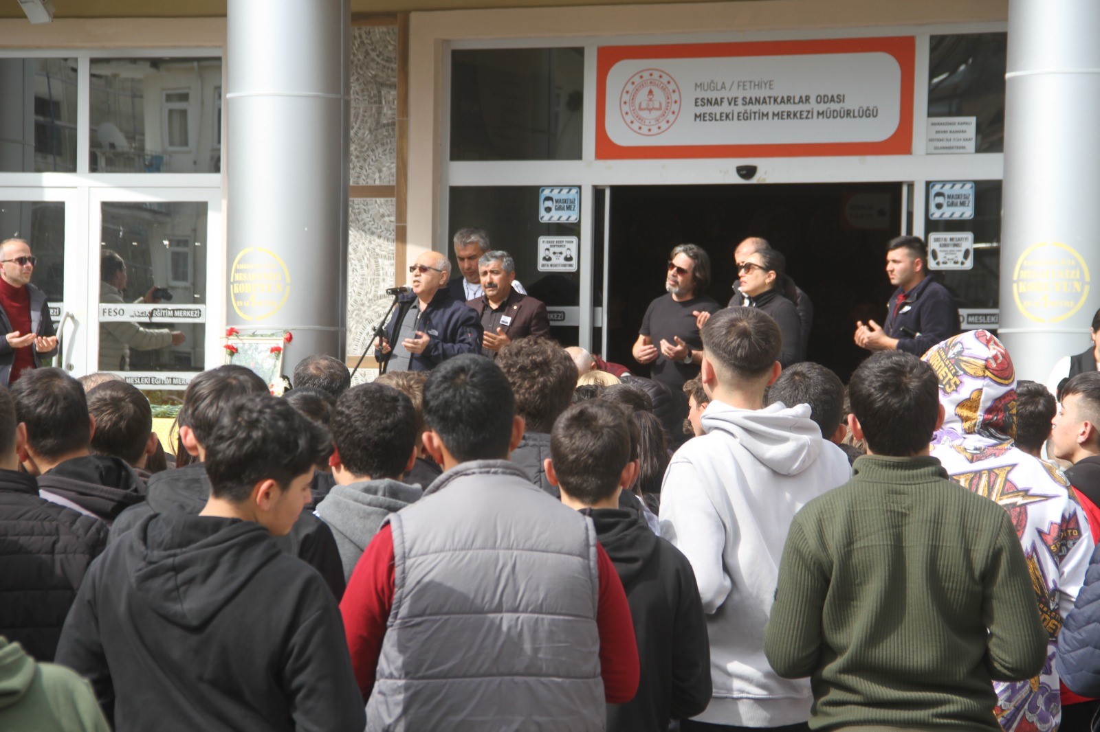 Gözyaşları Sel Oldu.. 42 Yaşındaydı (6)