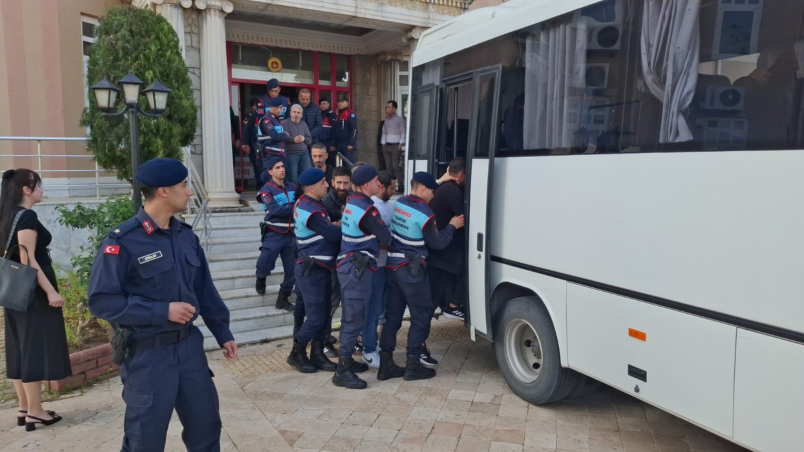 Aydın Merkezli 8 Ilde Dolandırıcılık Operasyonu 38 Tutuklama (2)