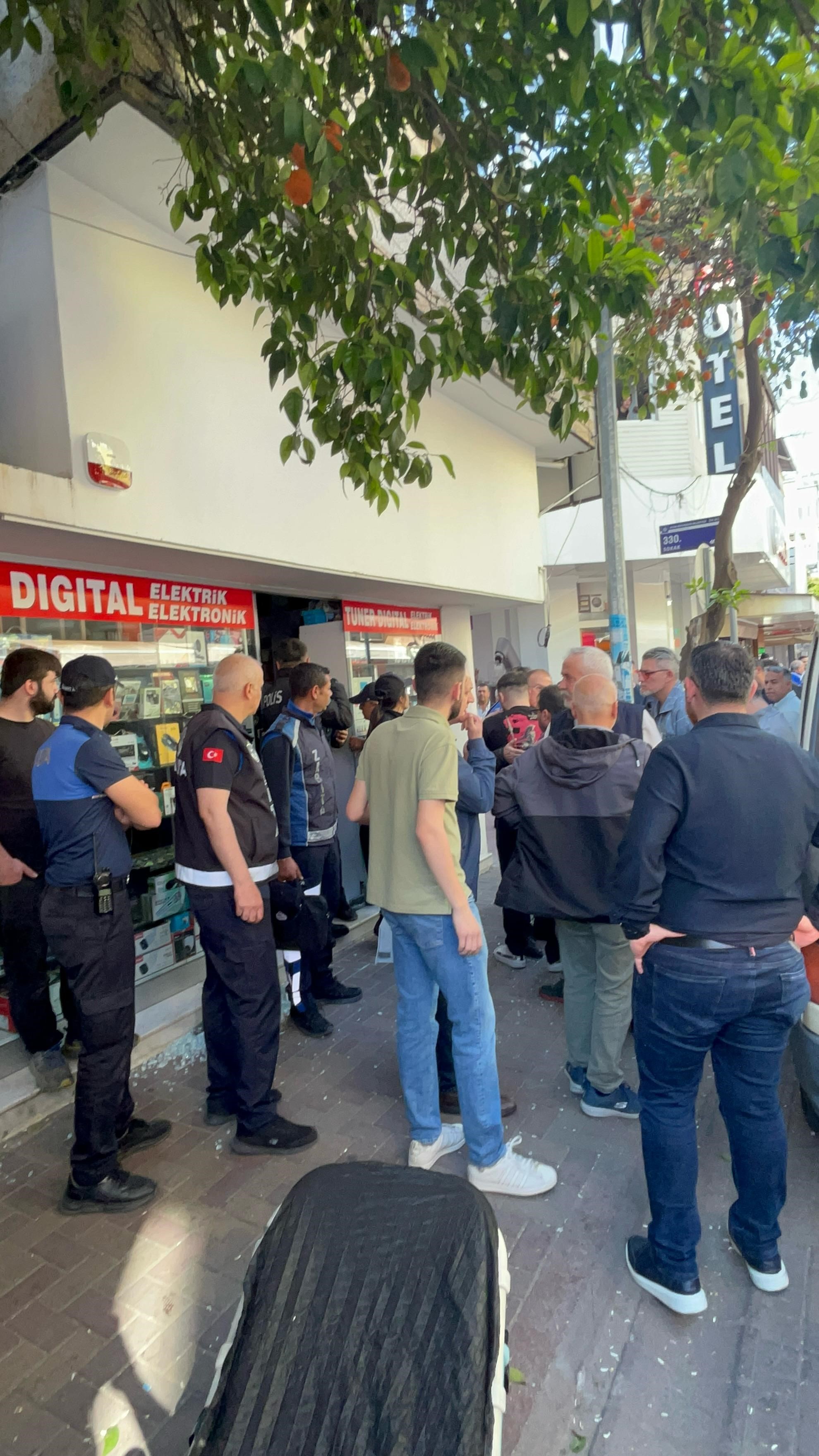 Aydın’da 1 Çocuk Babası Esnafın Cansız Bedeni Bulundu (5)