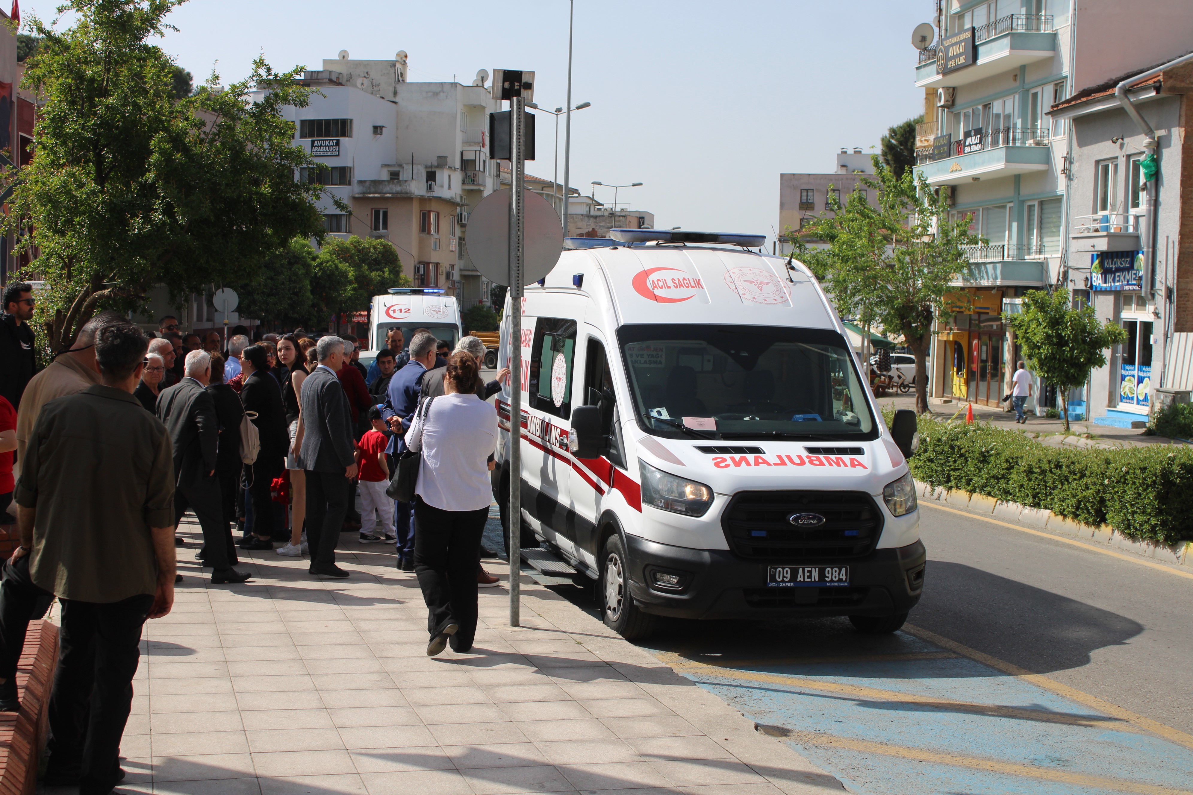Aydın’da 23 Nisan Töreninde Bir Genç Kalp Krizi Geçirdi (4)
