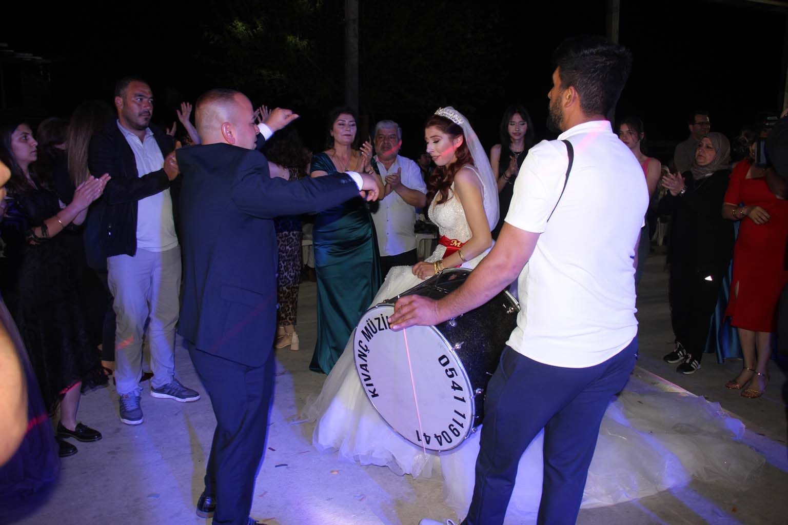 Aydın’da 5 Yıl Sonra Gelen Düğün Sevinci (3)