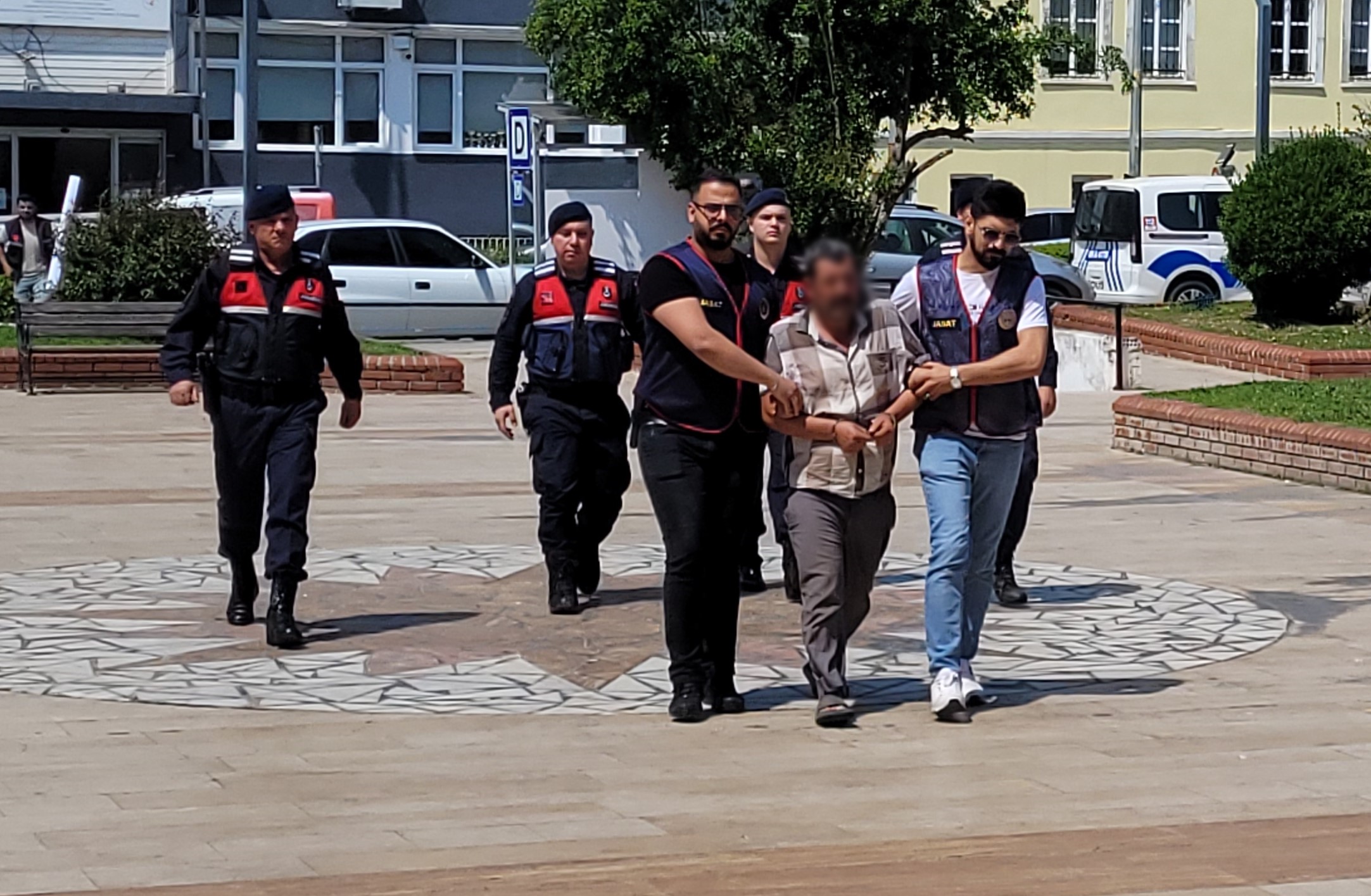 Aydın’da Alacak Verecek Kavgasında Kan Akmıştı.. Şüpheli Adliyeye Getirildi (2)