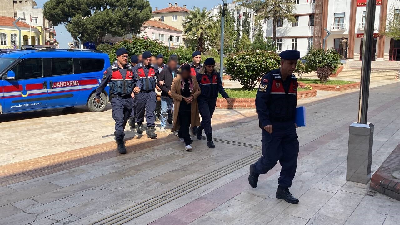 Aydın’da Çiftliğe Baskın Yapıldı, Civciv Baronu Yakalandı (3)