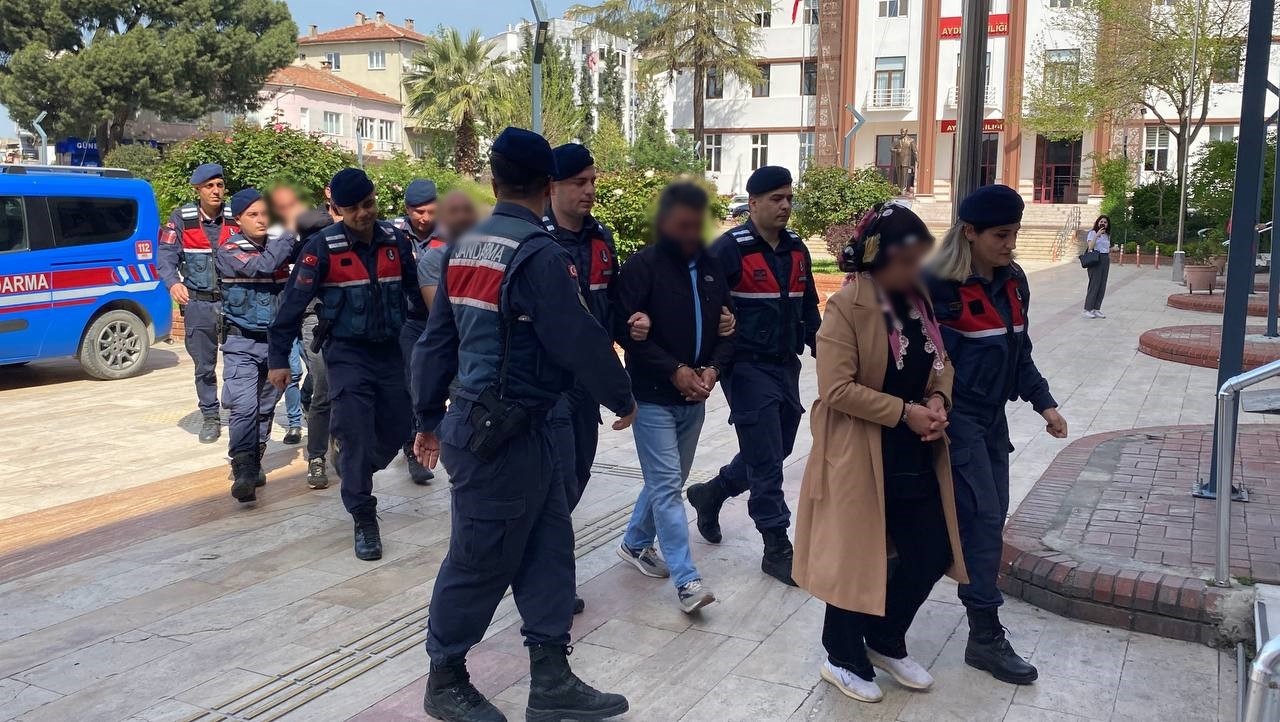 Aydın’da Çiftliğe Baskın Yapıldı, Civciv Baronu Yakalandı