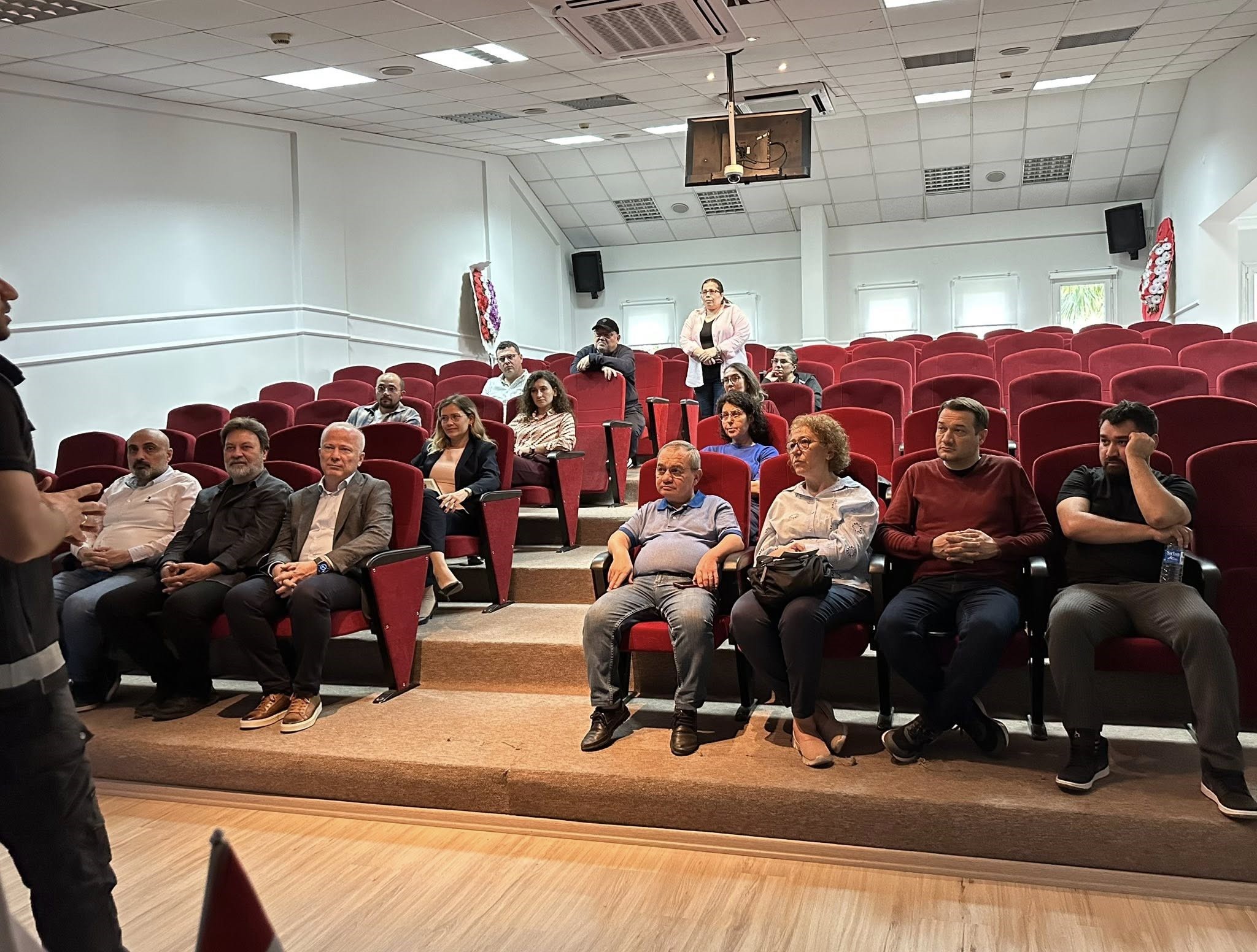 Aydın'da Eczacılara Uyuşturucuyla Mücadele Eğitimi Verildi (2)