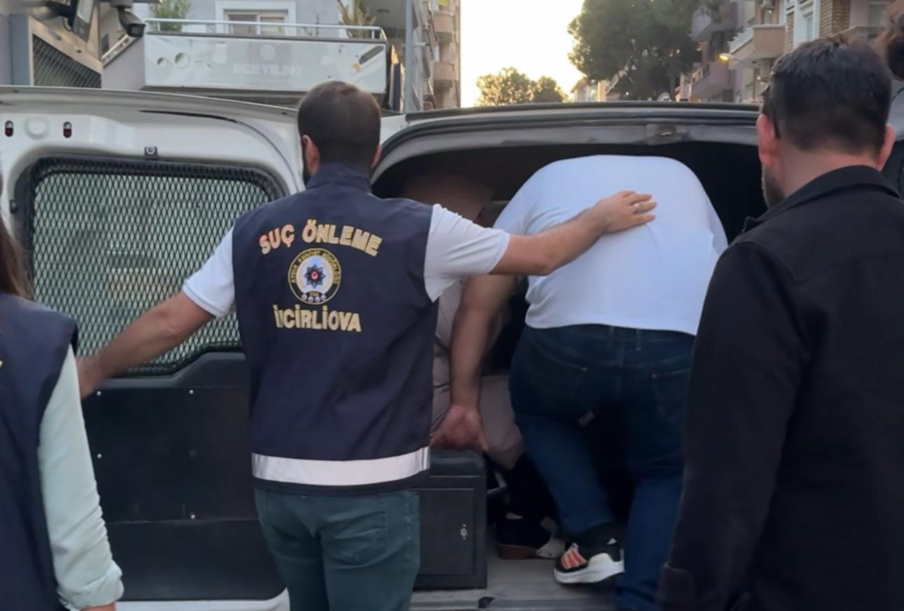 Aydın’da Eşiyle Beraber Gözaltına Alındı (2)