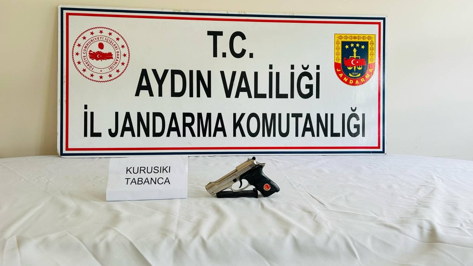 Aydın’da Silah Kaçakçılarına Operasyon (4)
