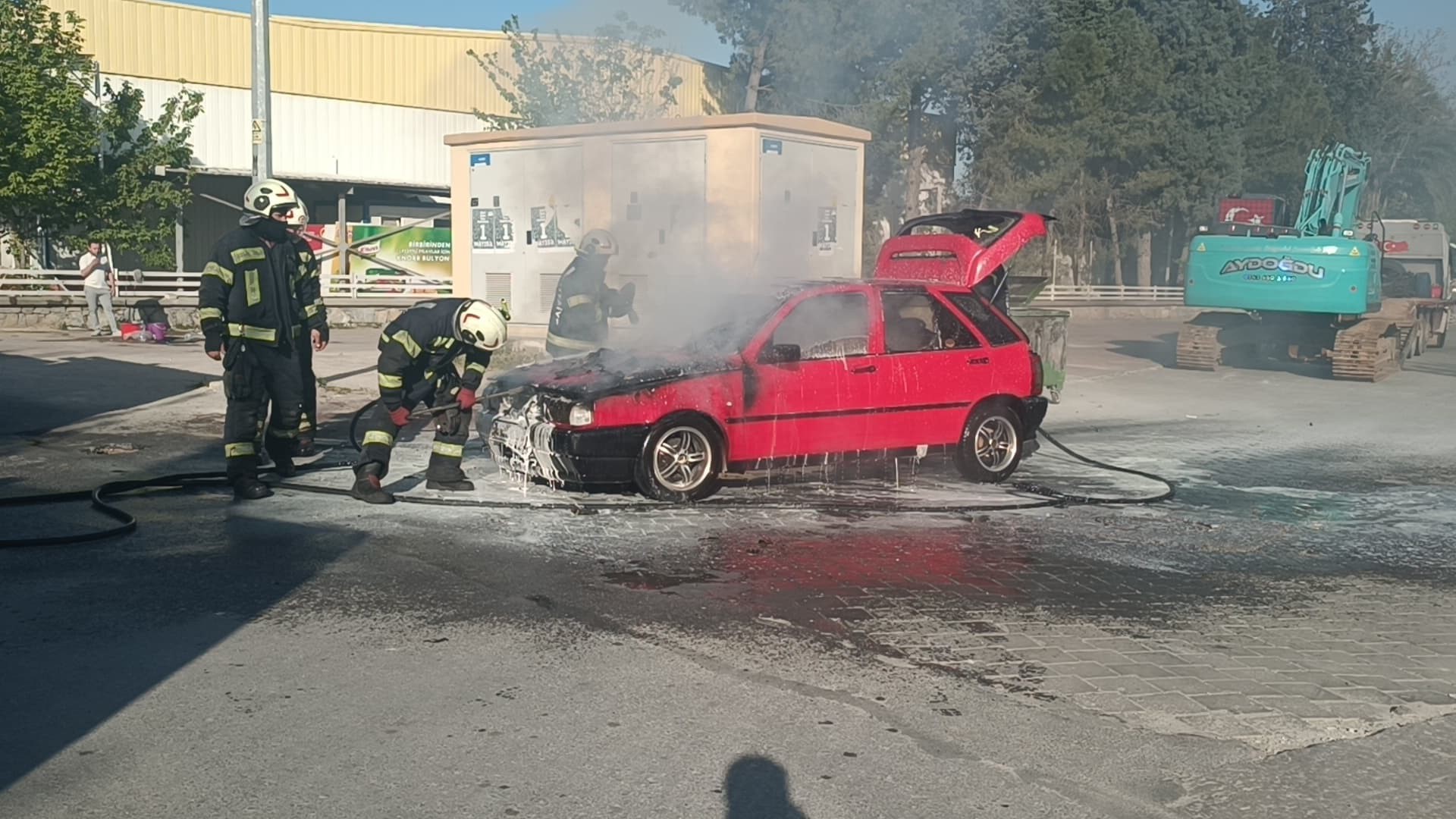 Bakımdan Çıkan Otomobil Alev Alev Yandı (4)