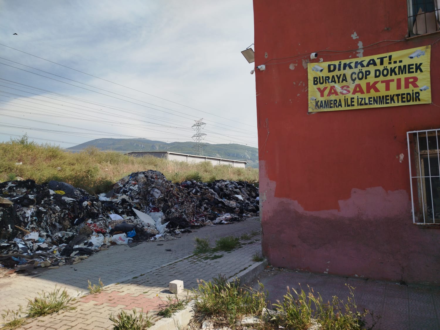 Bu Görüntü Hindistan’da Değil Ege’nin En Kalabalık Kentlerinden Birinde Kaydedildi (4)