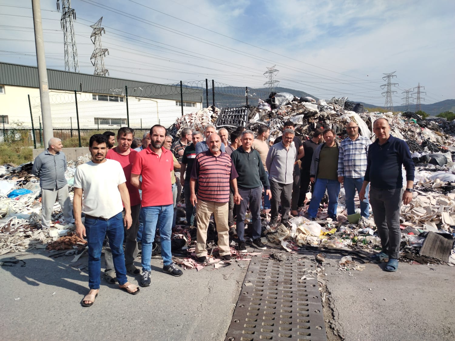 Bu Görüntü Hindistan’da Değil Ege’nin En Kalabalık Kentlerinden Birinde Kaydedildi (5)