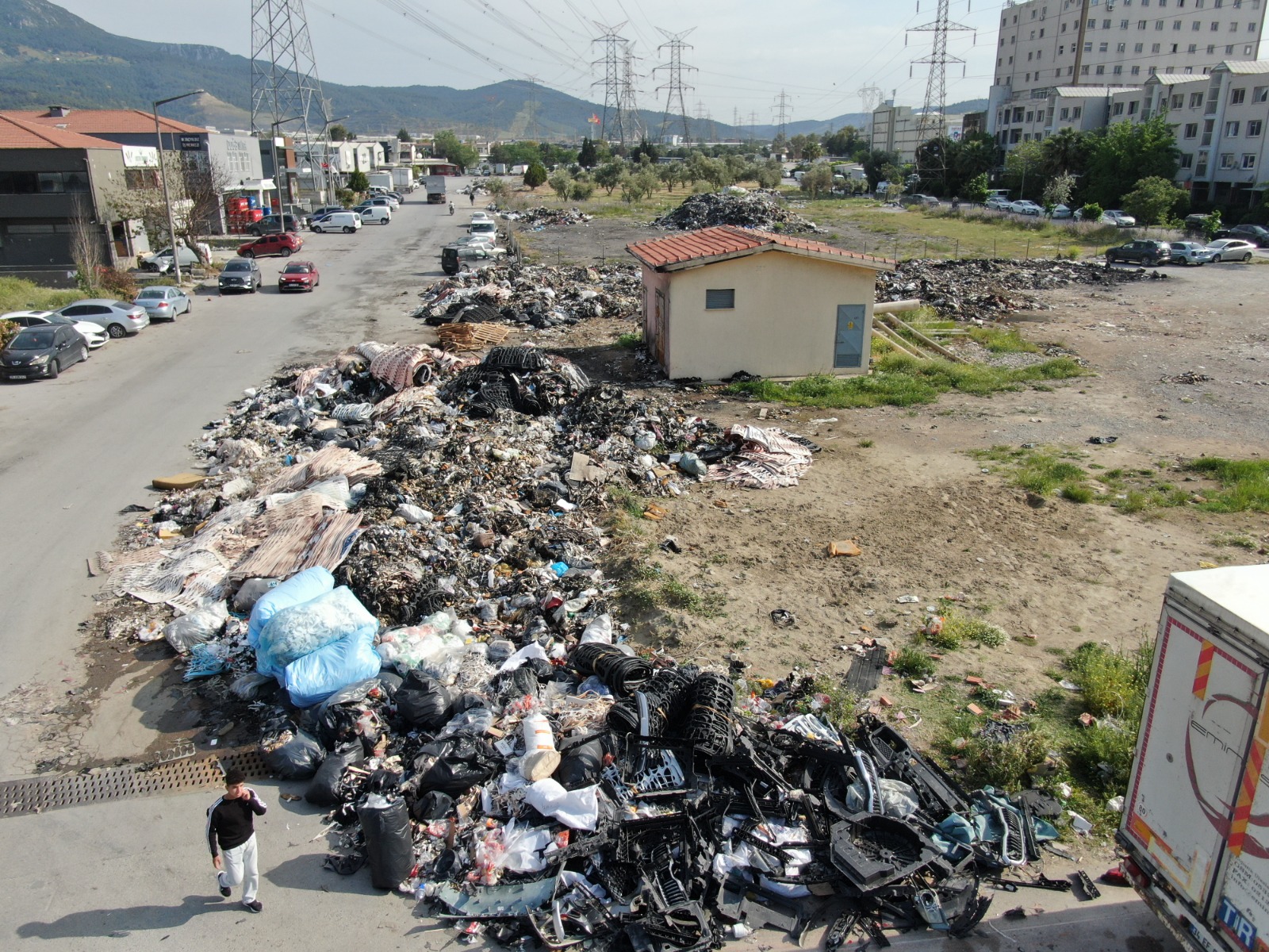 Bu Görüntü Hindistan’da Değil Ege’nin En Kalabalık Kentlerinden Birinde Kaydedildi (6)