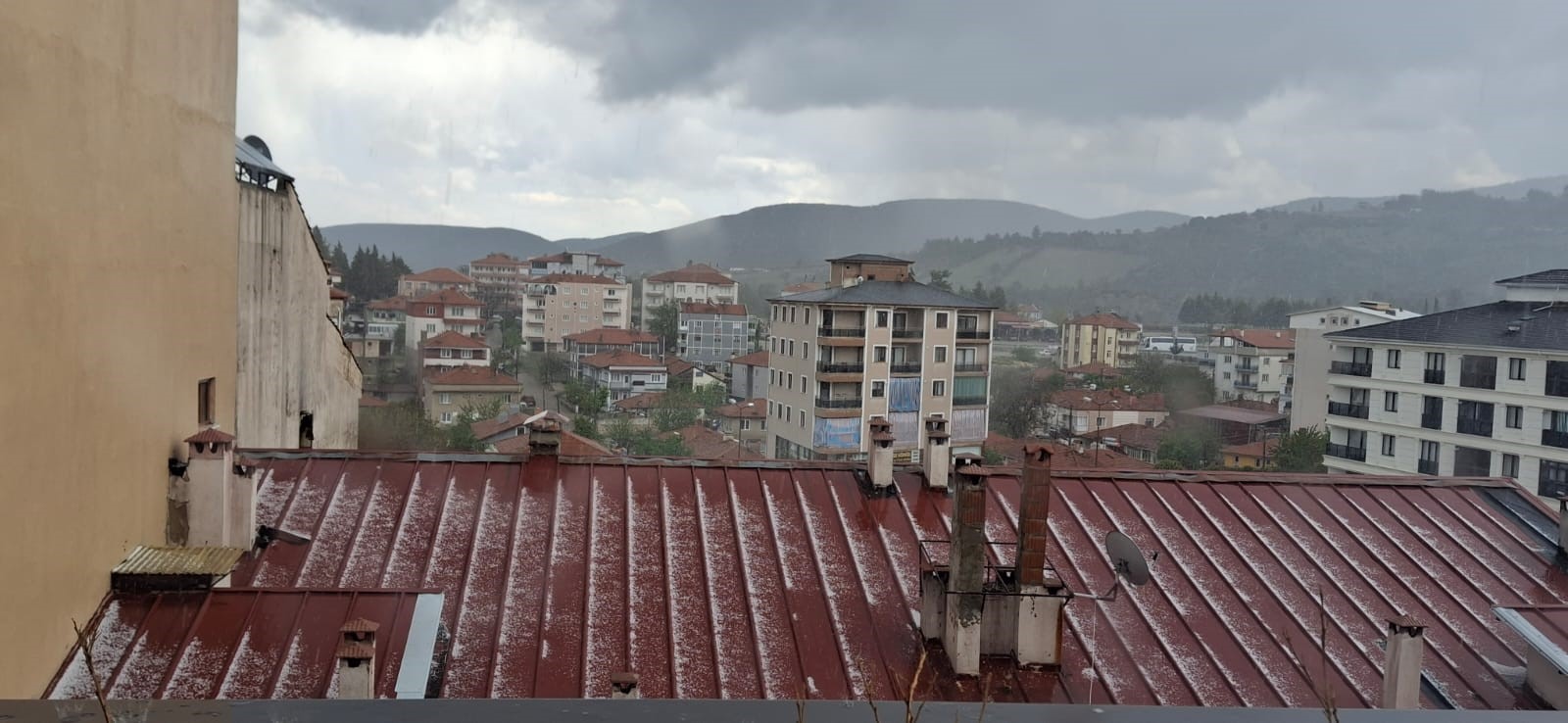 Denizli’de Dolu Yağışı Etkili Oldu (3)