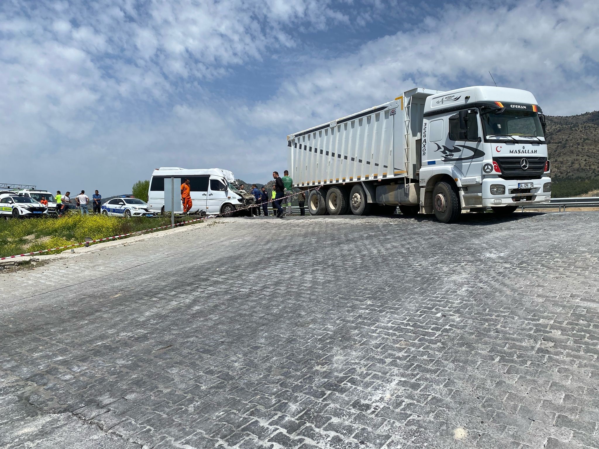 Denizli’de Feci Kaza.. Minibüs Şoförü Olay Yerinde Hayatını Kaybetti (5)